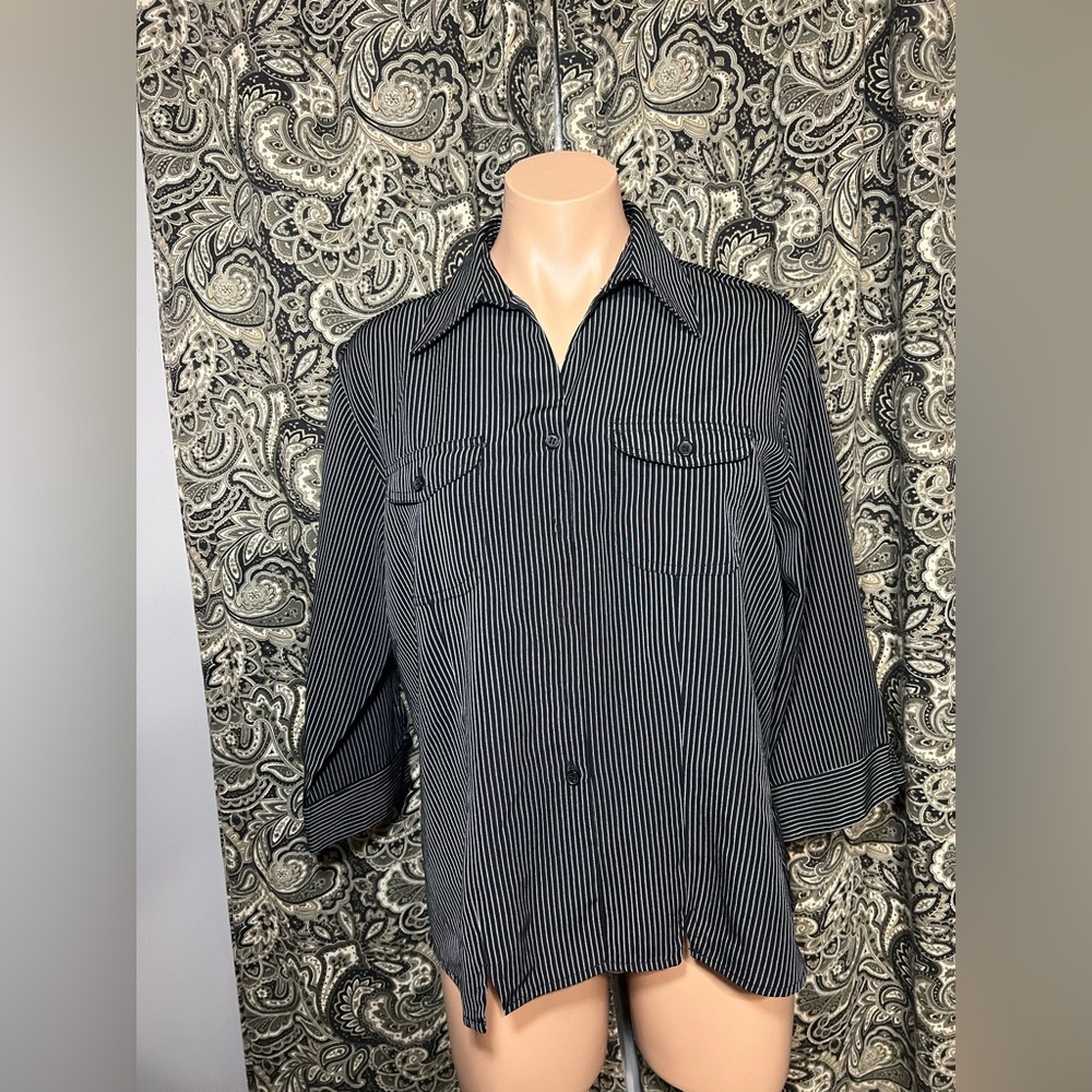 Joanna Black with Gray Stripes 2-Pocket Button-Up Pleated & Collared Top: Size M